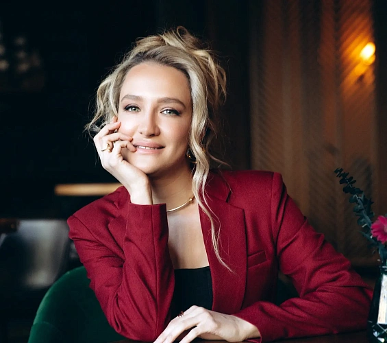 Яна Бальц: Почему в студии «Рапунцель» главная награда — результат наращивания волос